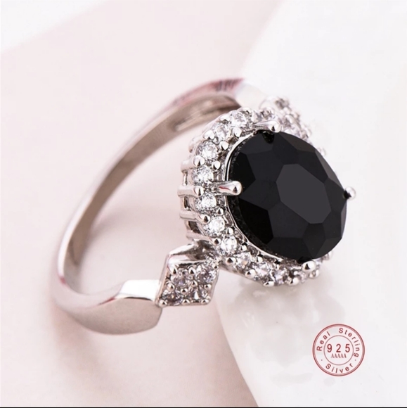 New 925 sterling silver round black CZ crystal rin - Picture 3 of 4